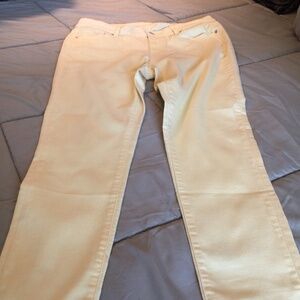 Yellow Signature 12 Ankle Westport Women Jeans - Size 12 - Pre-owned